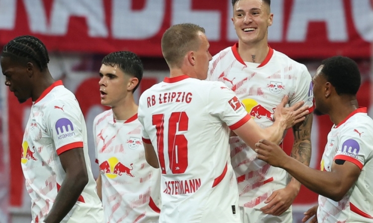 Šeška le še uradna potrditev loči od prestopa k Manchester Unitedu  